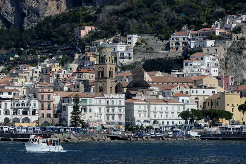 Bootsfahrt entlang der Amalfiküste - Blick auf Amalfi