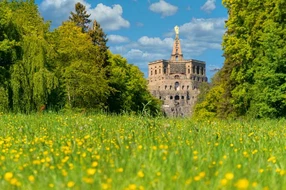Deutschland, alt, anreisen, baum, bauwerk, bergpark, blau, blume, cathedral, emporragen, europa, gelb, geschichte, gras, green, herkules, hessen, kassel, landschaft, natur, orientierungspunkt, park, piter, sommer