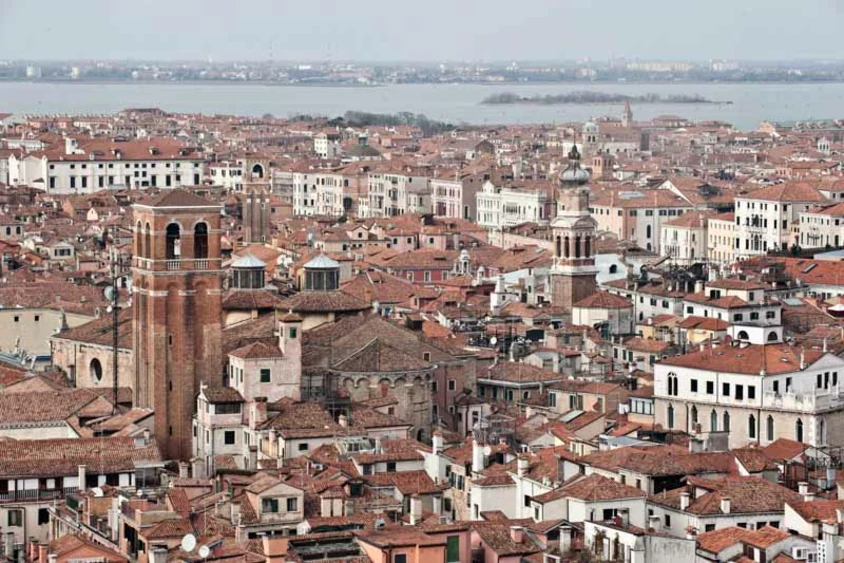 Blick von der Campanile auf Venedig