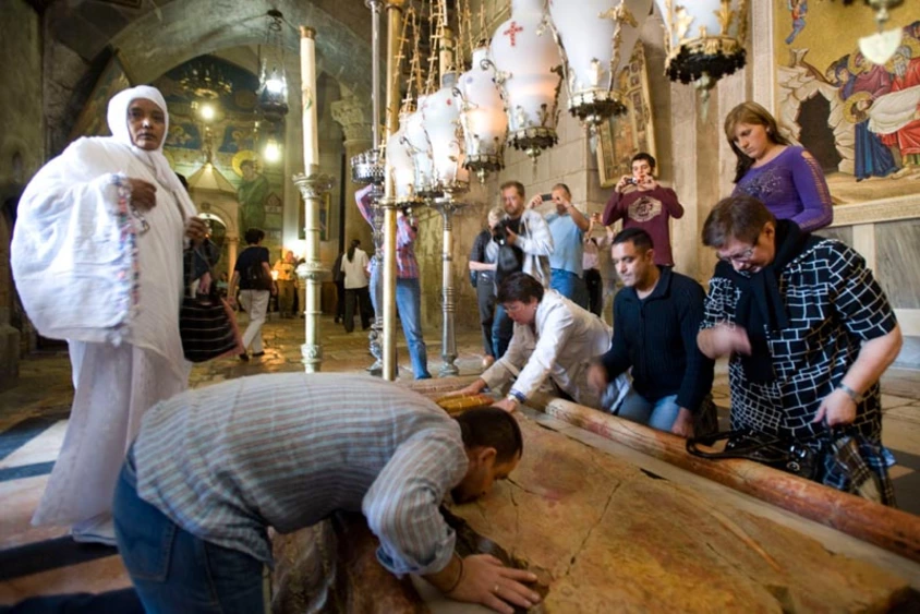Jerusalem: Salbungsstein in der Grabeskirche