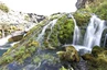 Wasserfälle in der schönen Schlucht von Gjáin