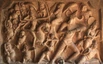 Dieses Granit-Relief befindet sich im wichtigsten Höhlentempel und ist der Göttin Mahishasuramardini geweiht