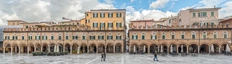 Ascoli Piceno - die Markthalle am Piazza del Popolo