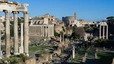 Rom, Blick von der Terrazza sul Foro auf das Forum Romanum mit Kolosseum im Hintergrund