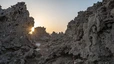 Dschibuti: morgens am Abbe-See mit den Magmaschloten, die ehemals unter Wasser entstanden sind.