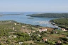 Rundflug von Pula der Küste entlang nach Cres und über das Hinterland Istriens zurück nach Pula