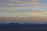 Blick auf den südlichen Teil des Salar de Uyuni bei Sonnenuntergang