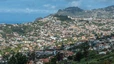 Auffahrt mit der Seilbahn nach Monte mit herrlichem Blick auf Funchal.